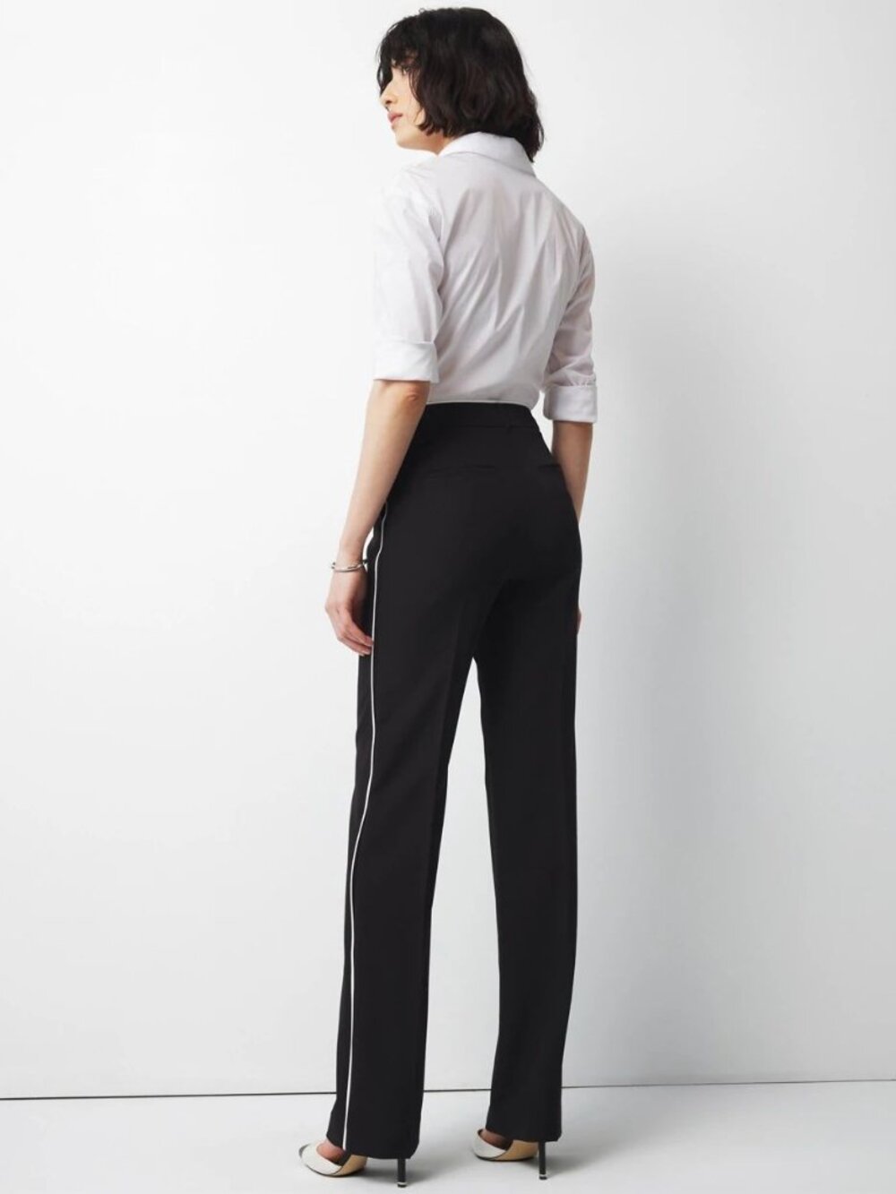 NWT White House Black Market Black Wide-Leg Trousers with White Piping